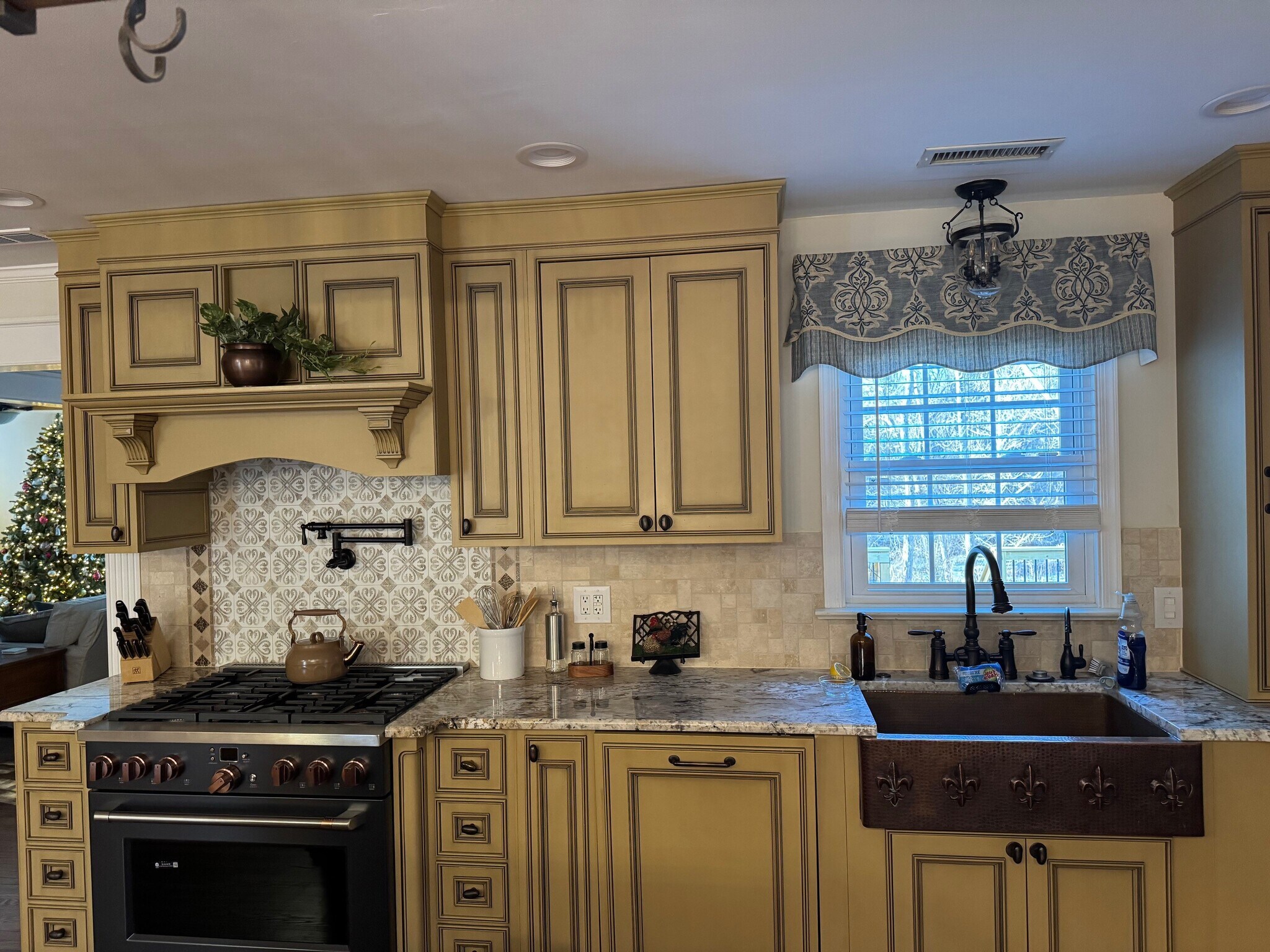 kitchen - 3912 Faculty Dr