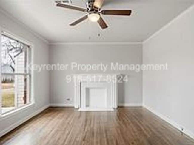 Building Photo - Updated 2 Bed 1 Bath Rental Home Tulsa