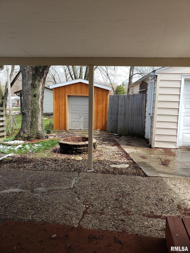 Building Photo - 4811 Candlelight Dr