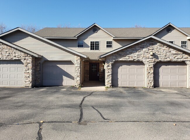 Building Photo - 5018 Paulson Ct