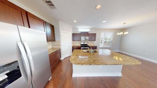 Building Photo - Gorgeous Condo in Edgewick - Minutes from Soco!