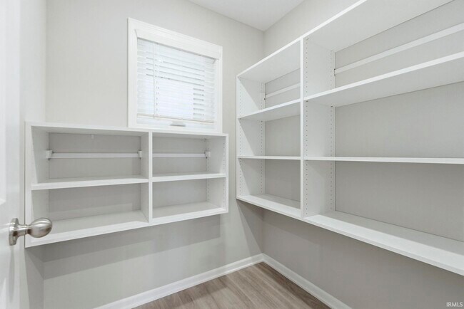 Building Photo - 1609 Anconia Cv