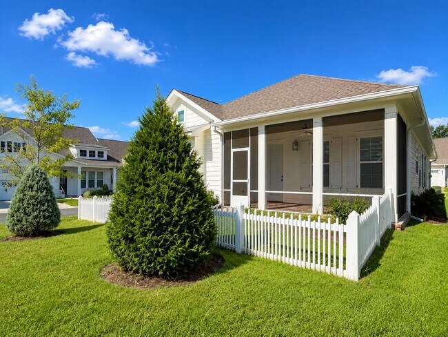 Building Photo - 465 Karcher Ave