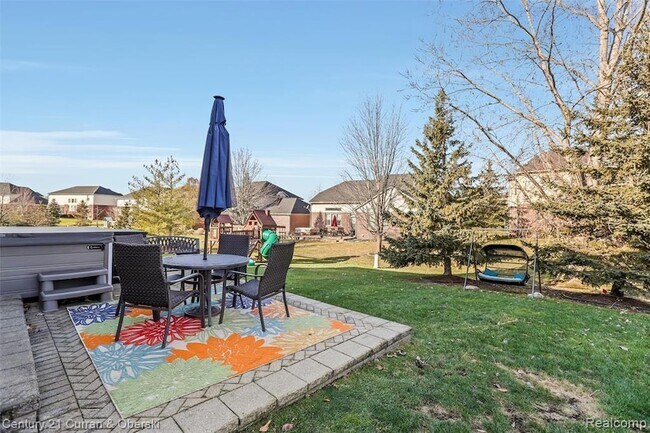 Building Photo - 41656 Steinbeck Glen
