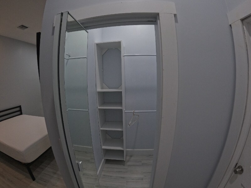 Building Photo - 5433 SW 19th St