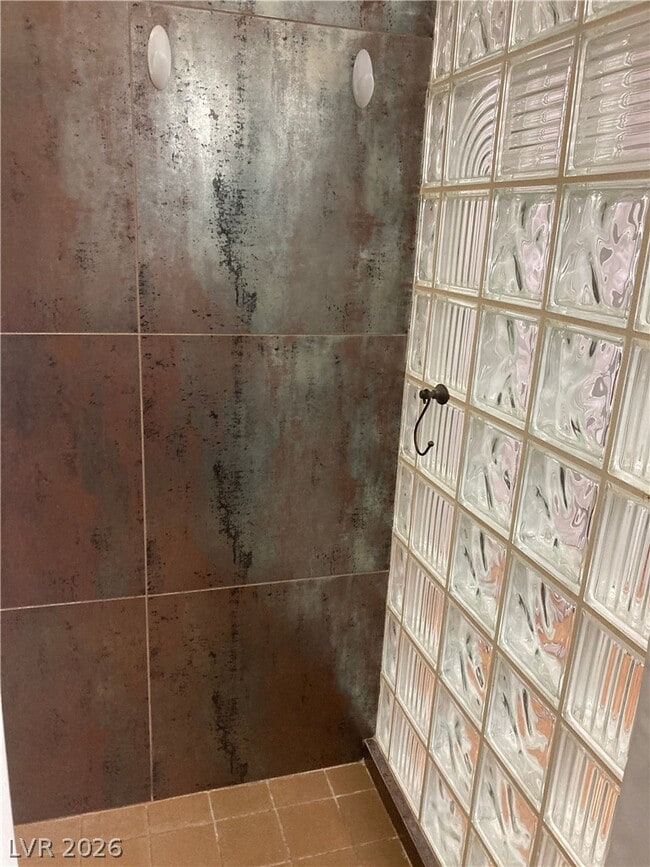 Building Photo - 7020 N Albatross Attic St