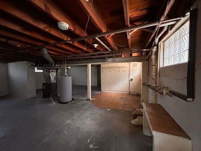 Building Photo - Two Bedroom Home in Muskegon