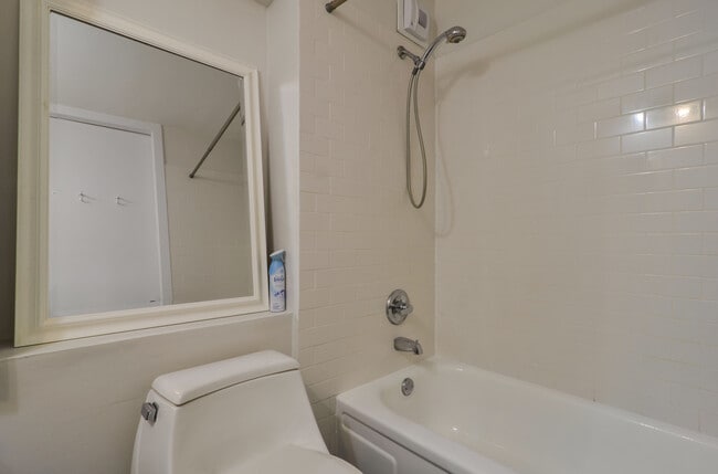 Building Photo - 405 N Wabash Ave