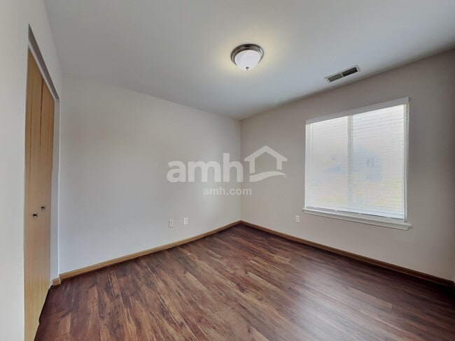 Building Photo - 21827 W Judith Ct