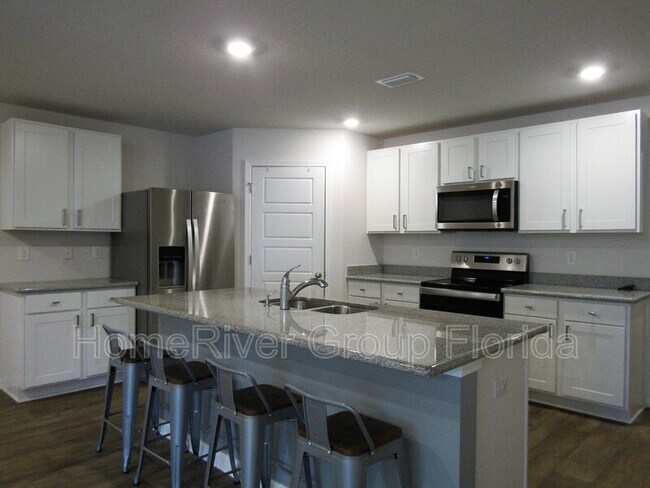 Building Photo - 2379 Kirkwood Dr