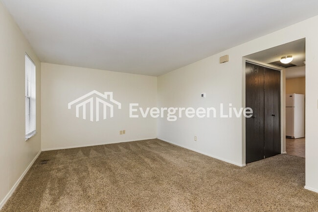 Building Photo - 7959 Mt Hood