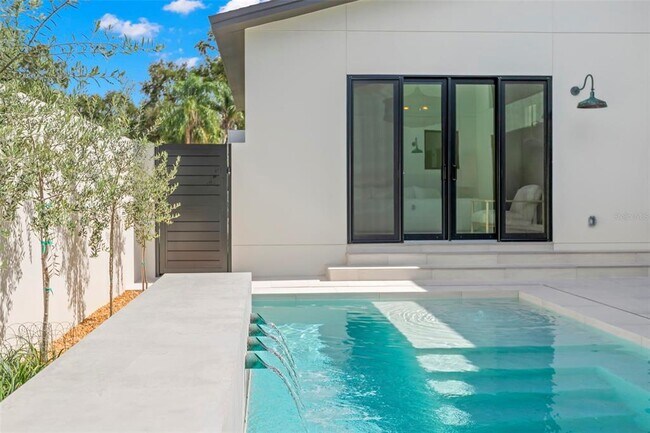 Building Photo - 150 51st St N