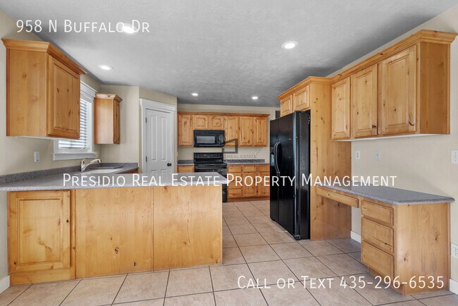 Building Photo - 958 N Buffalo Dr