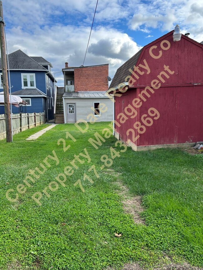 Building Photo - 815 Locust St