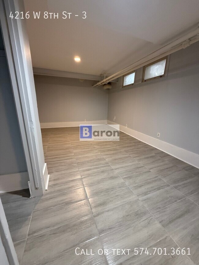 Building Photo - 4216 W 8th St