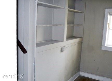 Building Photo - 3 br, 1 bath House - 514 S Dysart Ave