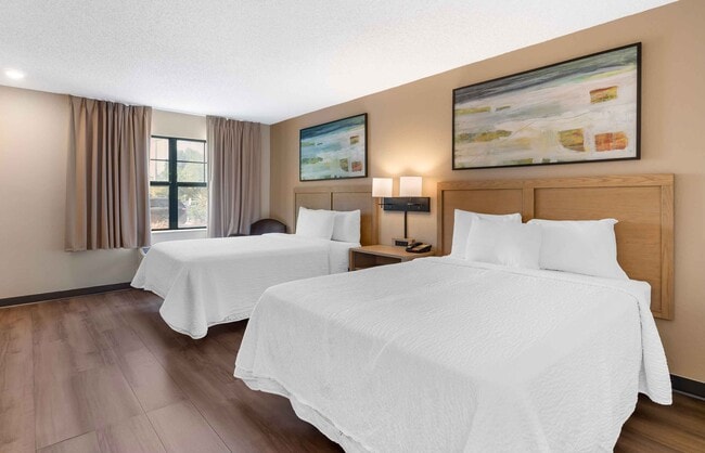 Building Photo - Furnished Studio-St. Petersburg - Clearwater - Executive Dr.