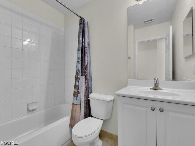 Building Photo - 11075 Lancewood St