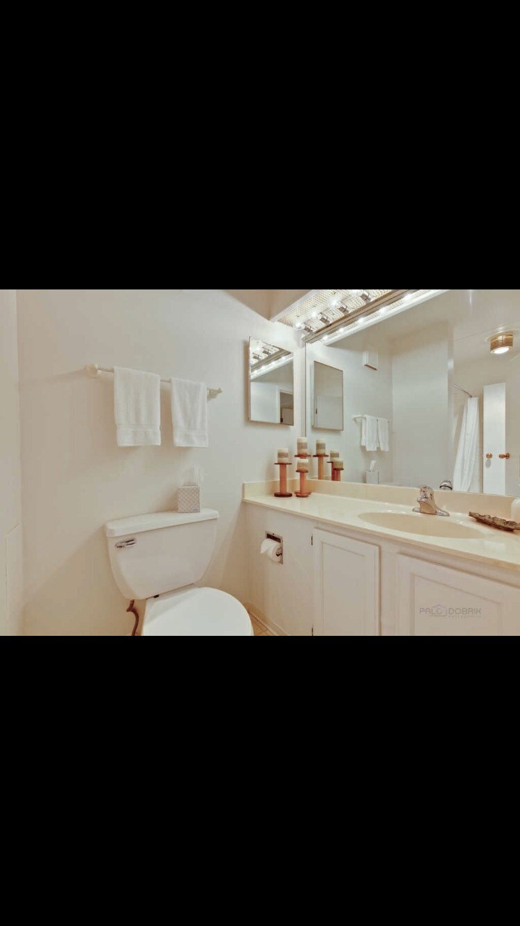 Building Photo - 314 W Miner St