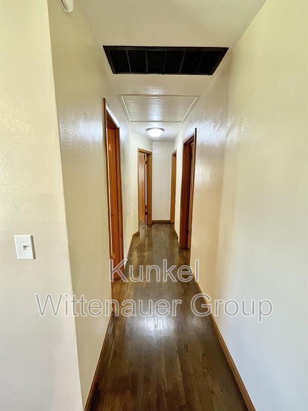 Building Photo - 2249 Wendy Way Dr