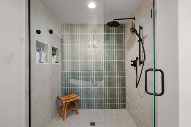 Building Photo - 12122 Royal Valley Dr