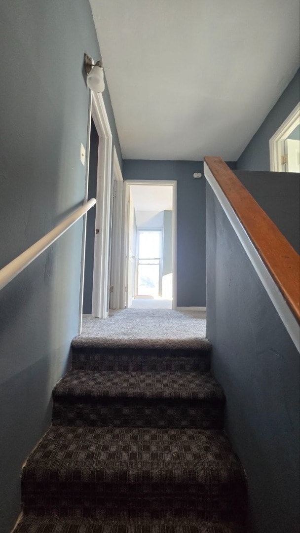 Building Photo - Spacious 3BR / 1.5BA Single-Family Home in Chicago – Available January 19