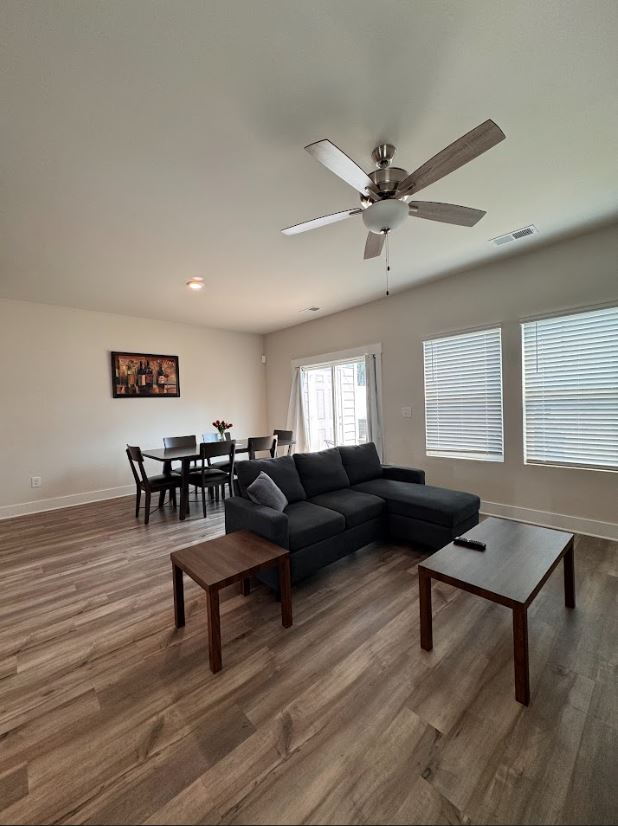 Building Photo - Furnished or Unfurnished – Modern 3BR Home...