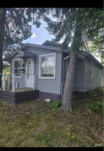 Primary Photo - 5177 Connecticut St