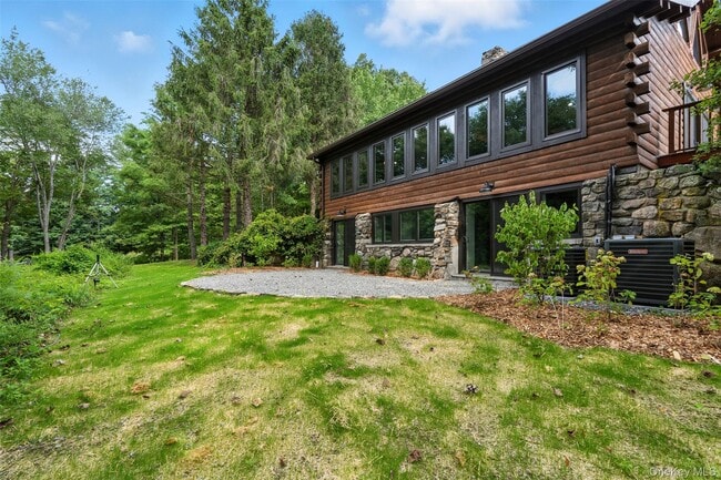 Building Photo - 383 N Salem Rd