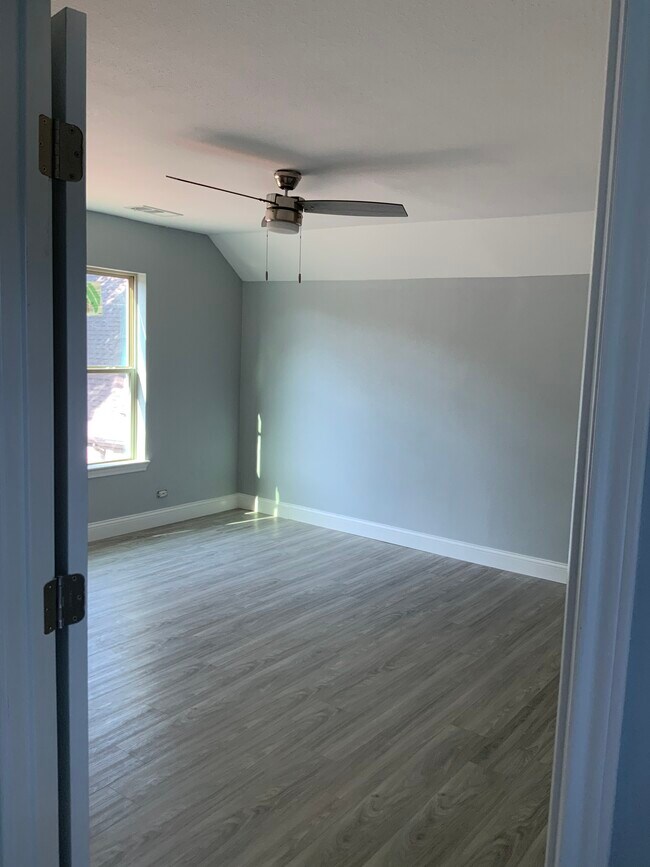 Bedroom 1- - 3816 Byers Ave