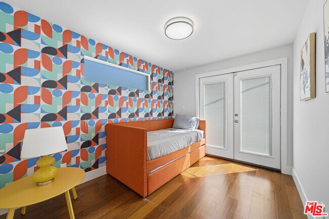 Building Photo - 1610 S Hayworth Ave