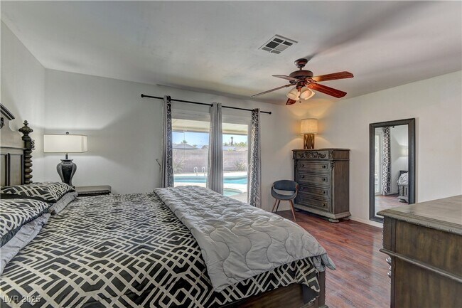Building Photo - 4553 Balfour Dr
