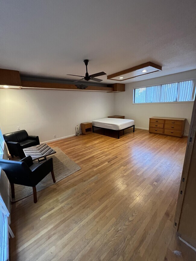 Building Photo - 1818 W Ora Dr