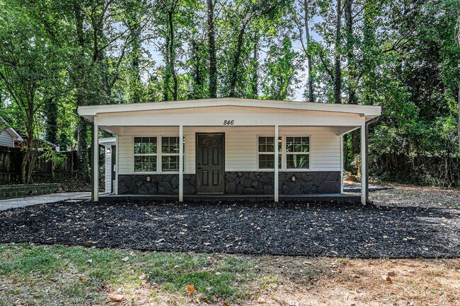Primary Photo - Fully Renovated Cottage near Downtown Smyrna!