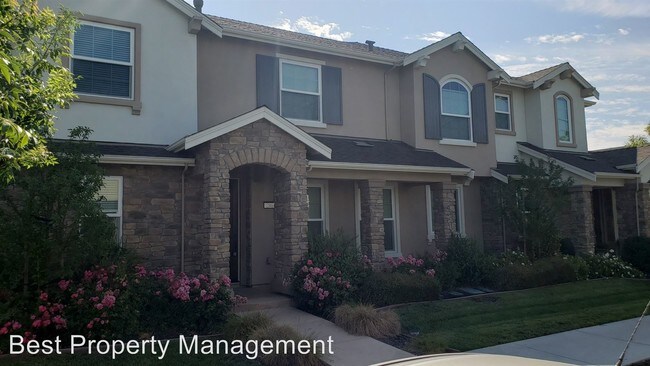 Building Photo - 4 br, 2.5 bath House - 286 N L St