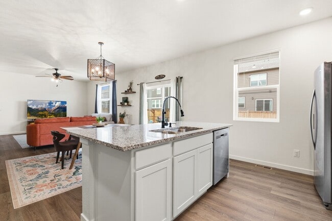 Building Photo - 3758 Catmint St