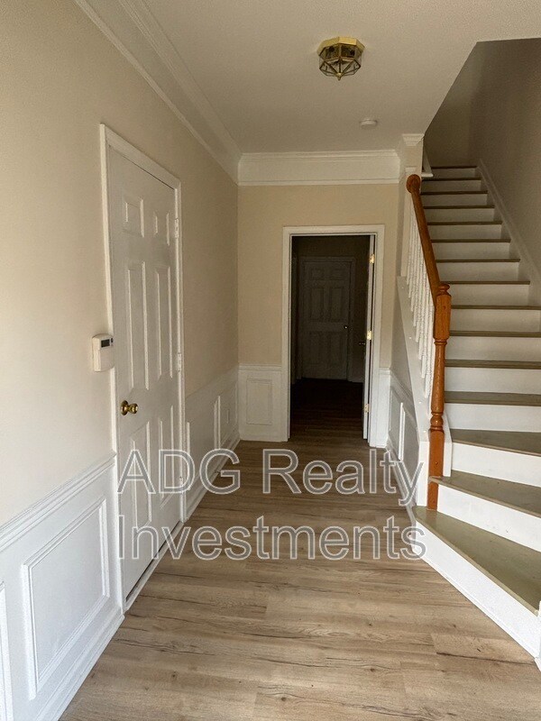 Building Photo - 5478 Werburgh St
