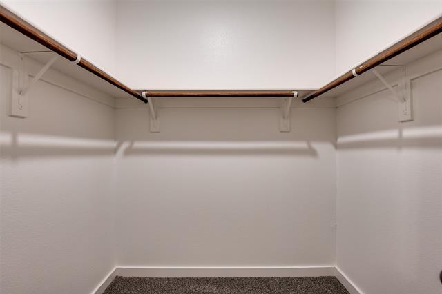 Building Photo - 704 Wheatfield Dr