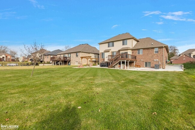 Building Photo - 46267 Terrace Dr