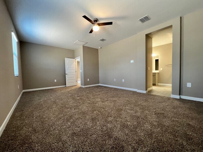 Building Photo - 18844 W Madison St