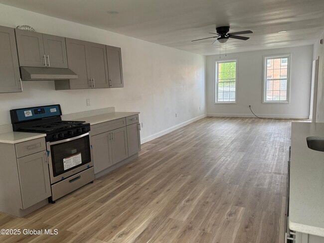 Building Photo - 36b Vliet St