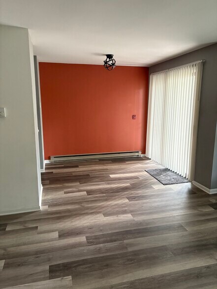 Building Photo - 6710 Park Ridge Dr