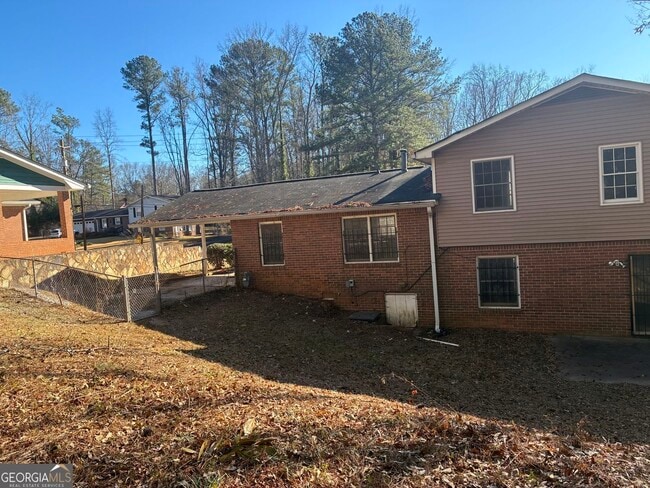 Building Photo - 3992 Maplewood Dr