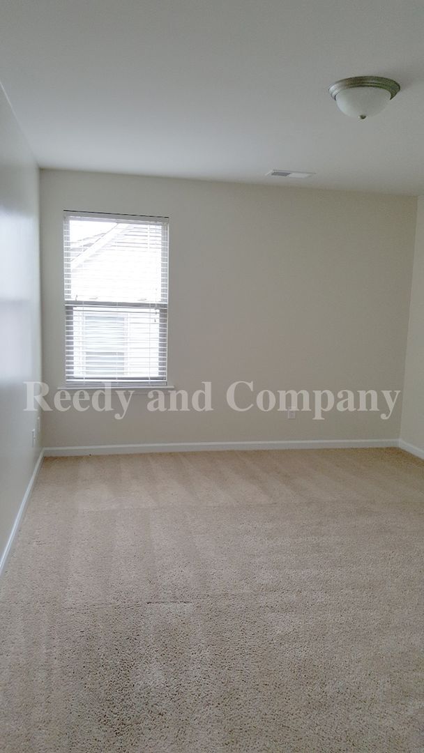 Building Photo - 4264 Blake Cir
