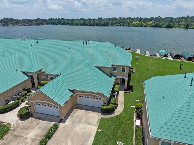 Building Photo - 127 W Palm Blvd