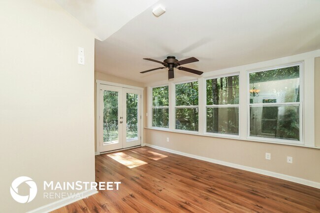 Building Photo - 3795 Forsythia Way