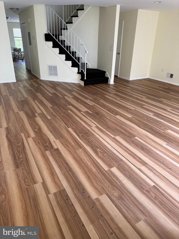 Building Photo - 813 Plymouth Rd