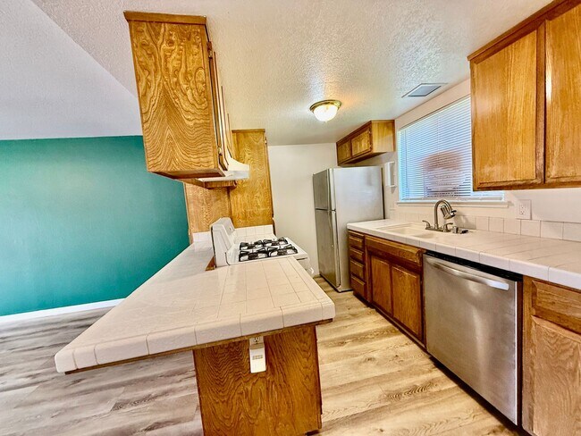 Building Photo - 6203 Via Casitas Via