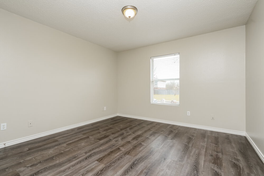 Building Photo - 1704 Chesterwood Dr