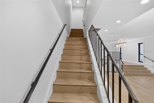 Building Photo - 162 E Davis Blvd